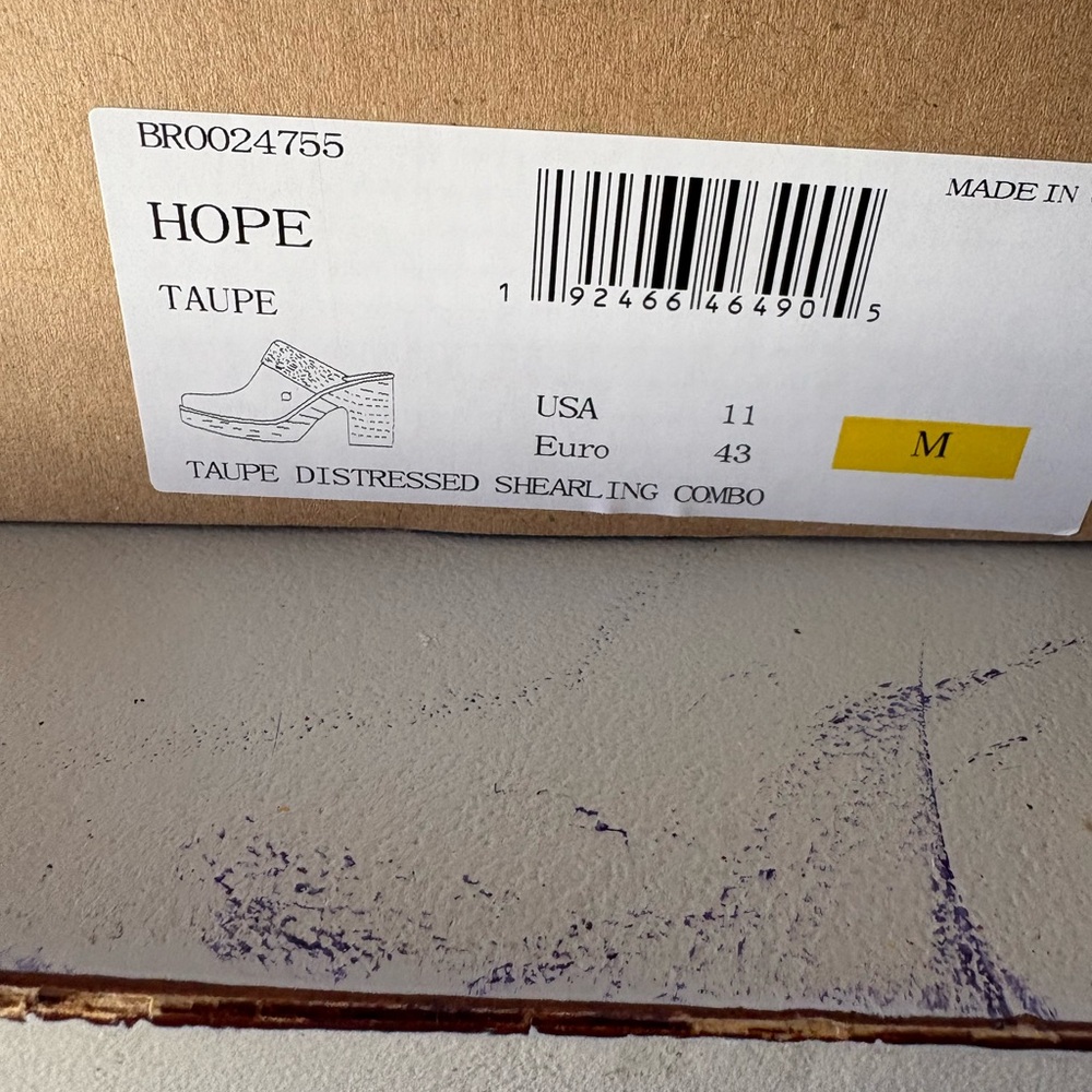 Born Tan Shearling Lined Clogs - image 5